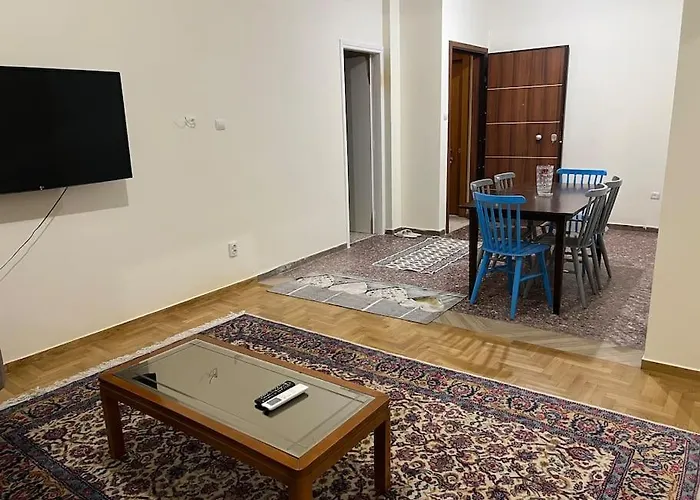 Nia Apartment
