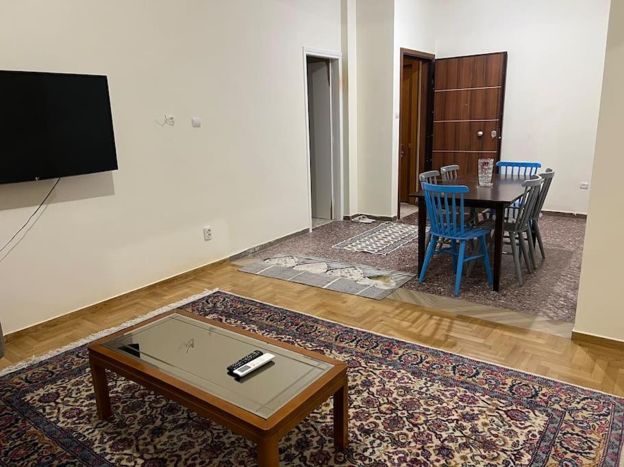 Nia Apartment *
